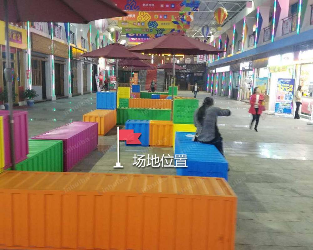 武汉鹤来商场 - 鹤来商场中庭中间