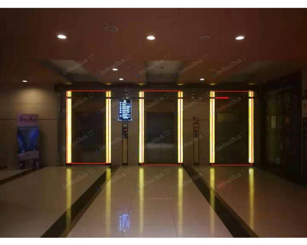 合肥万达影城天鹅湖万达广场店 - 大堂直梯门贴